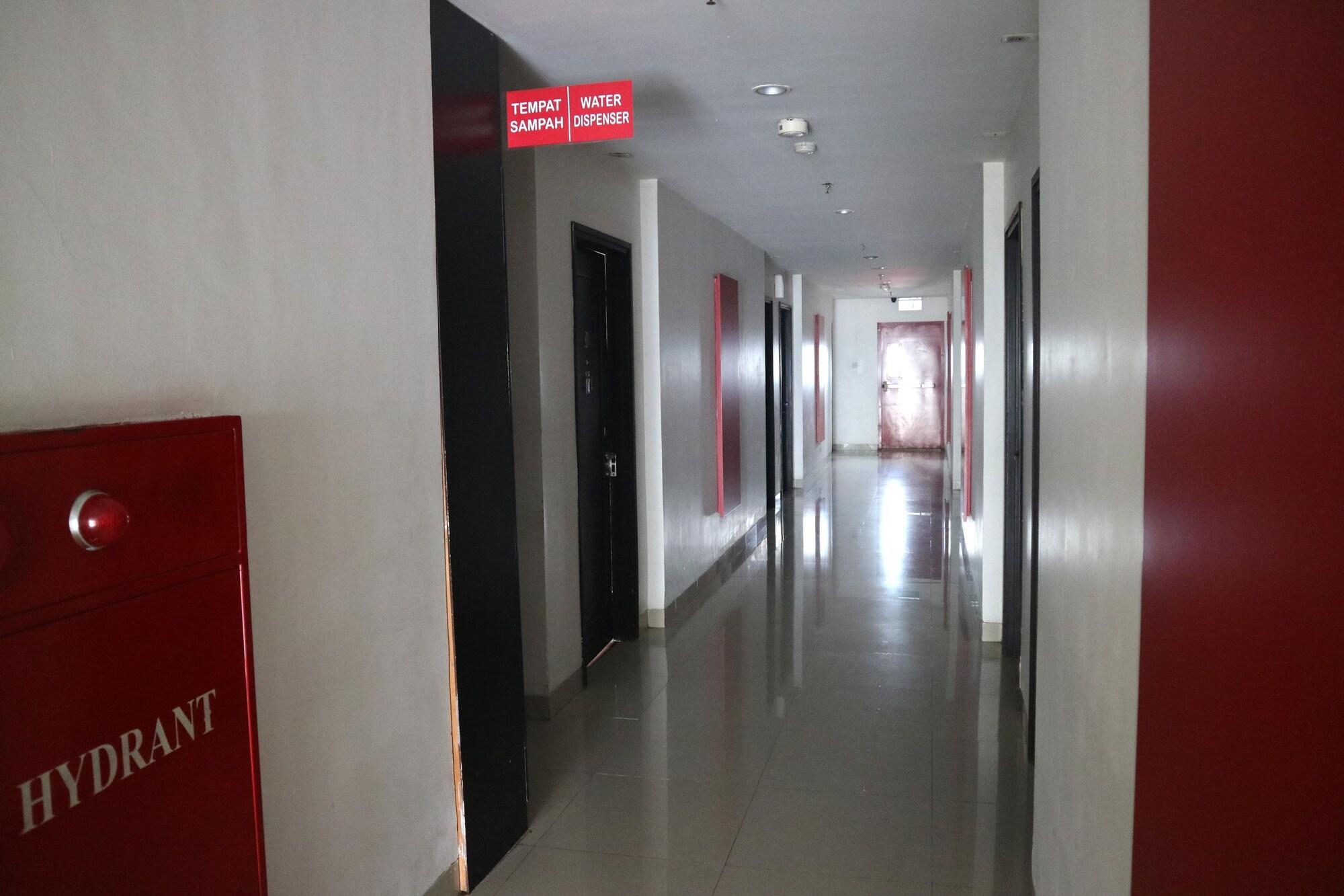 Amaris Hotel Dr. Susilo Grogol Jakarta Exterior photo